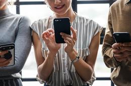 最新中国SNS事情！「2018WeChatレポート」を徹底解説 | 10億超のユーザー抱える巨大SNSのトレンド・年代別データ・新機能「小微」など