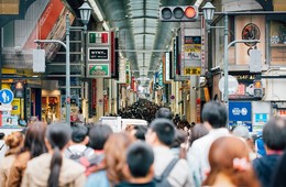 京都・八坂神社前のローソンが閉店、原因は日本一の地価高騰：インバウンド需要増加の影にある激変と外国資本の参入