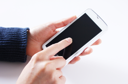 外国人観光客のスマホに効率的な広告配信を！インバウンド向けに活用できるアドネットワーク・広告配信システム4選！