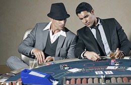 カジノとは | IR・インバウンド市場へのメリットとデメリット・ルールとオンラインカジノ・世界の3大賭博場