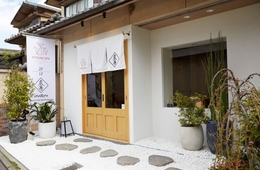 ゼロプラスが京都・伏見稲荷にインバウンド向けドライヘッドスパ専門店をオープン