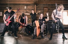 フィンランド「ヘビメタ編み物選手権」で日本の芸人が優勝！国交樹立100周年、今後も相互交流が拡大