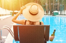 【観光庁・宿泊旅行統計調査】中国人はシェア35.1％、外国人延べ宿泊者数は7月として過去最高！日本人はマイナス傾向に