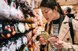 中国人に人気の日本のお土産ジャンル別紹介【食品・化粧品・医薬品】インバウンド向けプロモーション方法解説