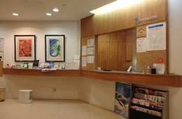 病院もインバウンド対策！国立国際医療研究センター、多言語対応した再来受付システムを導入