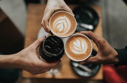 渋谷「極狭」コーヒースタンドなのに外国人が絶えないそのワケは？成功の理由と「リ・バウンド効果」を解説