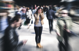 新型コロナに過剰反応してもメリットはない／デマに振り回される心理を解説