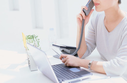 急増するインバウンドの相談、医療機関にリアルタイム通訳サービス「スマイルコール」無償提供を開始