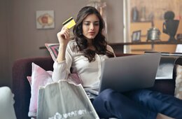 クロスシー、WeChatミニプログラムモール活用した越境ECサービス開始。5,000万フォロワー擁するMCNと業務提携：月4万円から利用可能・ウェビナー開催も