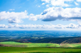 【速報】GoTo トラベル、7月22日スタート：国内旅行の「半額」支援 予約済みも対象