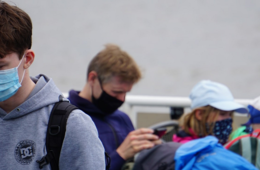 新型コロナ「2類相当」解除を検討 観光業への影響は？