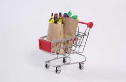 訪日韓国人観光客の買い物の傾向：消費額は少なく、お菓子やビール、医療品、化粧品を購入する