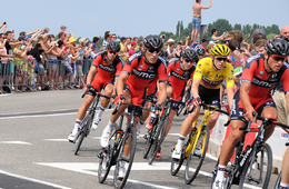 ツール・ド・フランスはなぜコロナ禍で開催できたのか？東京五輪に先立つ事例に学ぶ