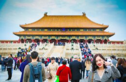 中国8連休の旅行者は予想上回る6.37億人：「家族旅行」「95後」がトレンドに