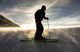 中国富裕層「お忍びスキーレッスン」の実態：子供がインストラクターに昼食を“ご馳走“？4時間で10万円以上のレッスンも