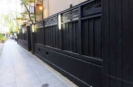 観光資源とは「あるもの」ではなく「つくるもの」であることがよく分かる事例集その6：街のブロック塀を「黒堀」にかえて20万人の集客!? インフラを活用したイベントでの観光地域づくり