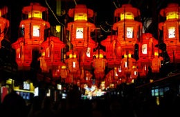 今年の「春節」中国の様子は？大都市ホテルの予約300％増・日本舞台の映画売上1位に・お年玉はデジタル送金