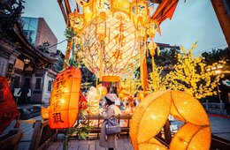 コロナ対策優等生の台湾、感染急拡大 「5秒」で接触者たどる新ツールとワクチンで状況打開なるか