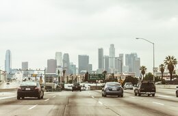米 7月連休旅行者数 コロナ前水準に回復か 総数4770万人 過去2番目に迫る
