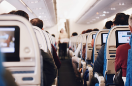 デルタ航空が会員資格を2023年まで延長、旅行再開に向け顧客引き止めか