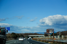 「ワクチン接種で車や旅行券当たる」群馬県で若者対象に特典、接種率向上狙い