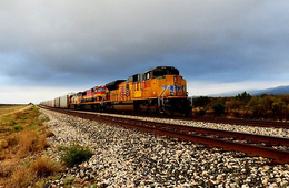 アメリカの物流の仕組み・特徴 中国との関係、コロナ禍で続く物流混乱の原因は