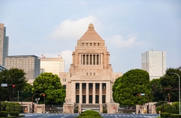政府、現行の水際対策を2月末まで維持 警戒つづく