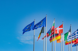 EU域内の移動制限解除勧告、接種済みなら検査・隔離不要に