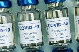 アメリカの新｢ウィズコロナ｣戦略 検査から治療剤まで一度に