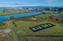 ニュージーランド、2年ぶりに隔離なしの観光客受け入れへ